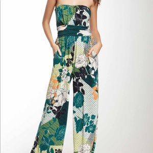 Like new Surpluses keyhole strapless jumpsuit